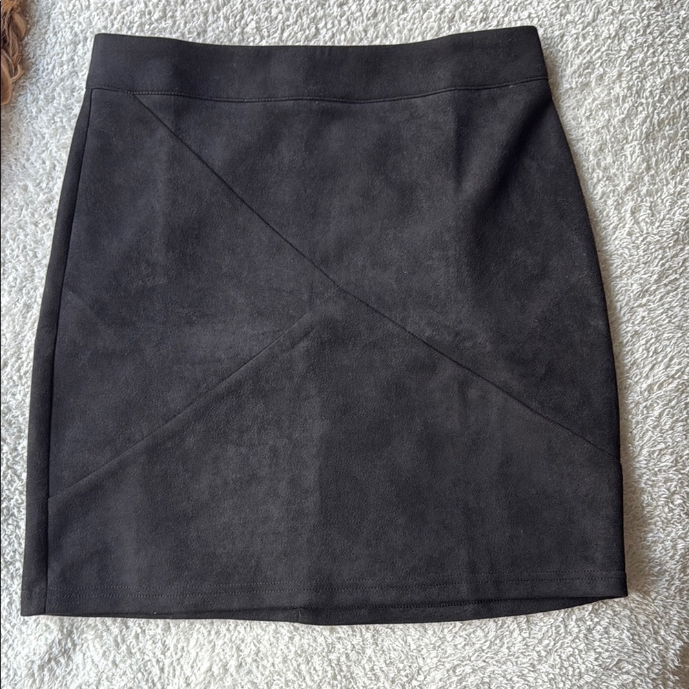 Black Mangopop Suede skirt